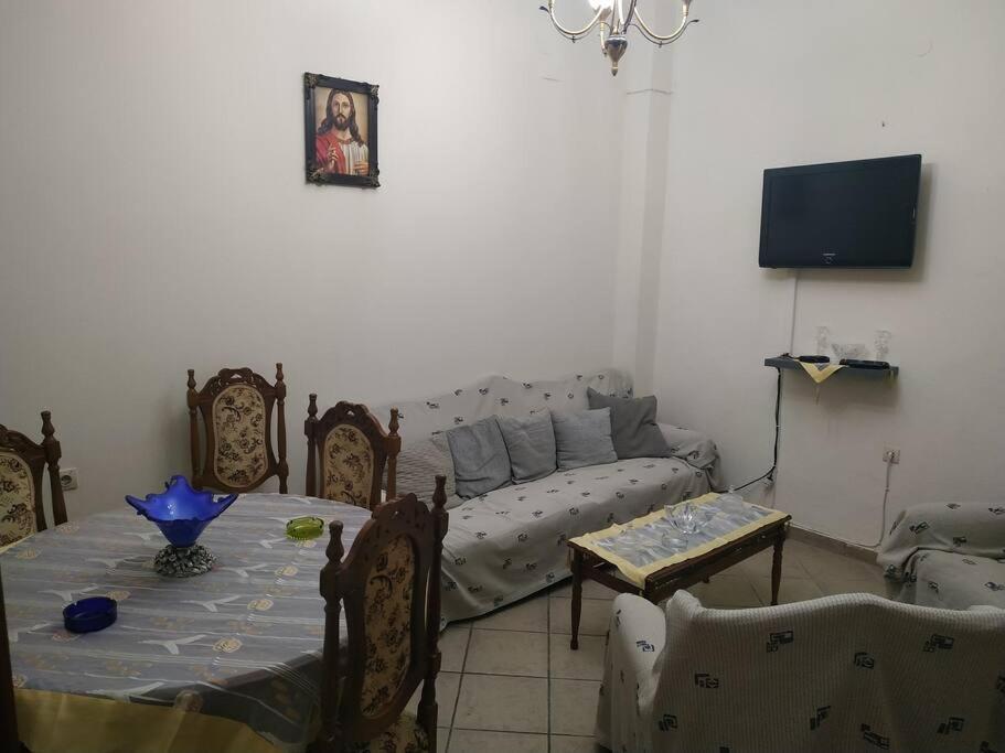House In Center Of Chios And Next To The Port Apartment