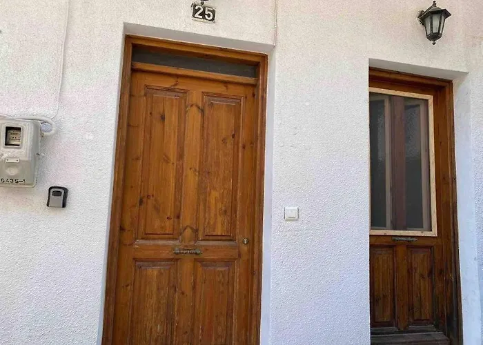 House In Center Of Chios And Next To The Port
